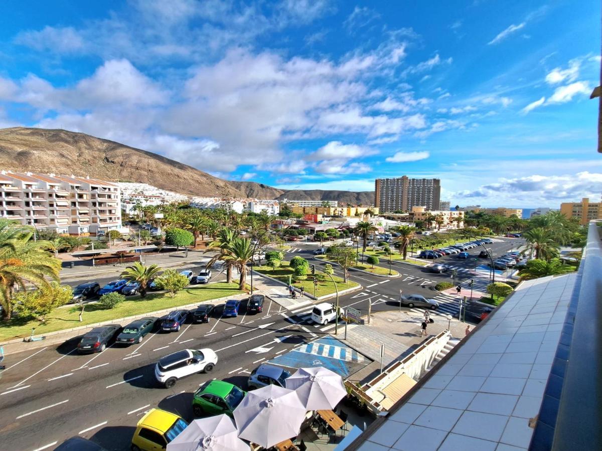 Newly Reformed 2 Bedroom Apartment In The Center Of Los Cristianos Los Cristianos  Extérieur photo