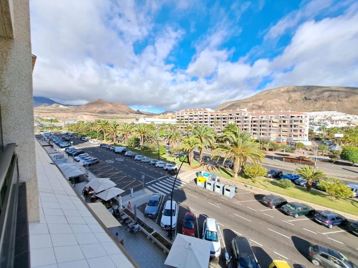 Newly Reformed 2 Bedroom Apartment In The Center Of Los Cristianos Los Cristianos  Extérieur photo