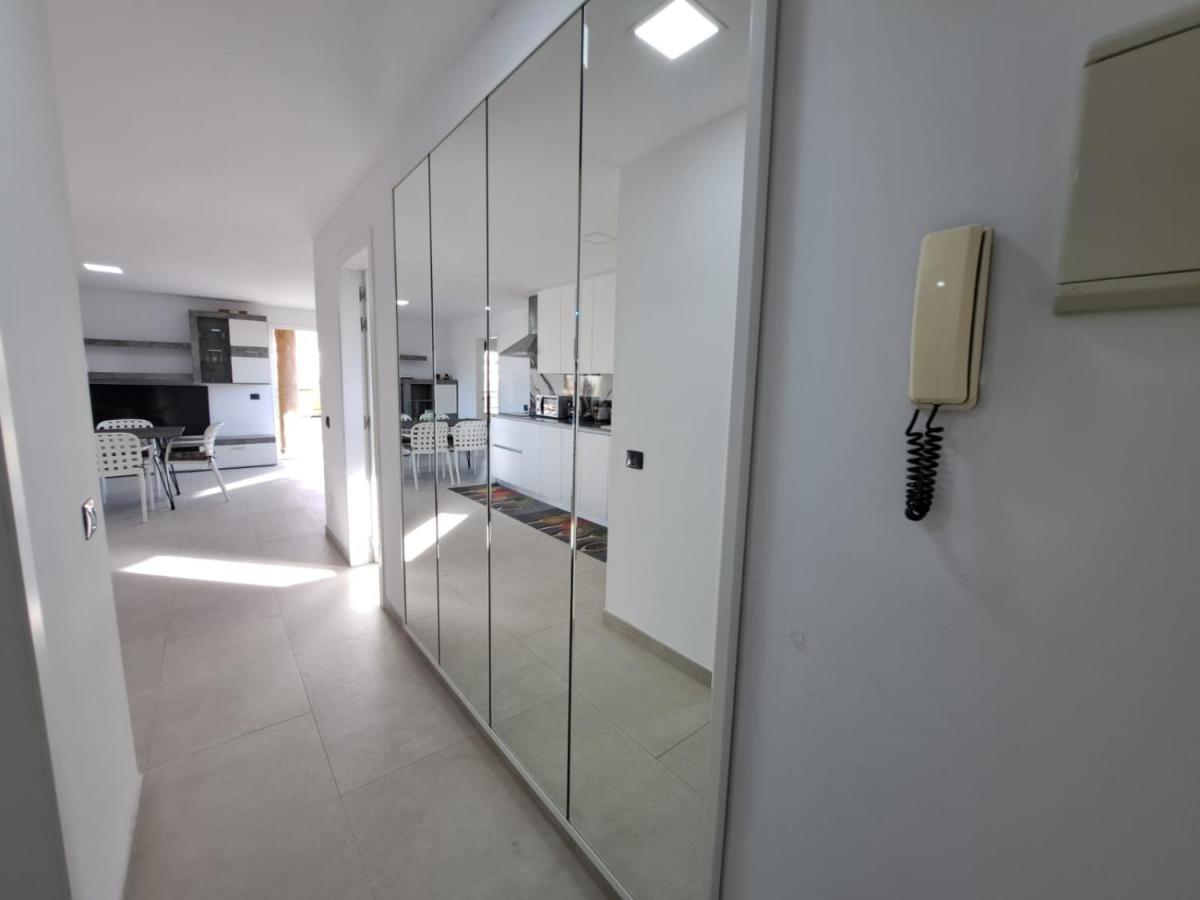 Newly Reformed 2 Bedroom Apartment In The Center Of Los Cristianos Los Cristianos  Extérieur photo