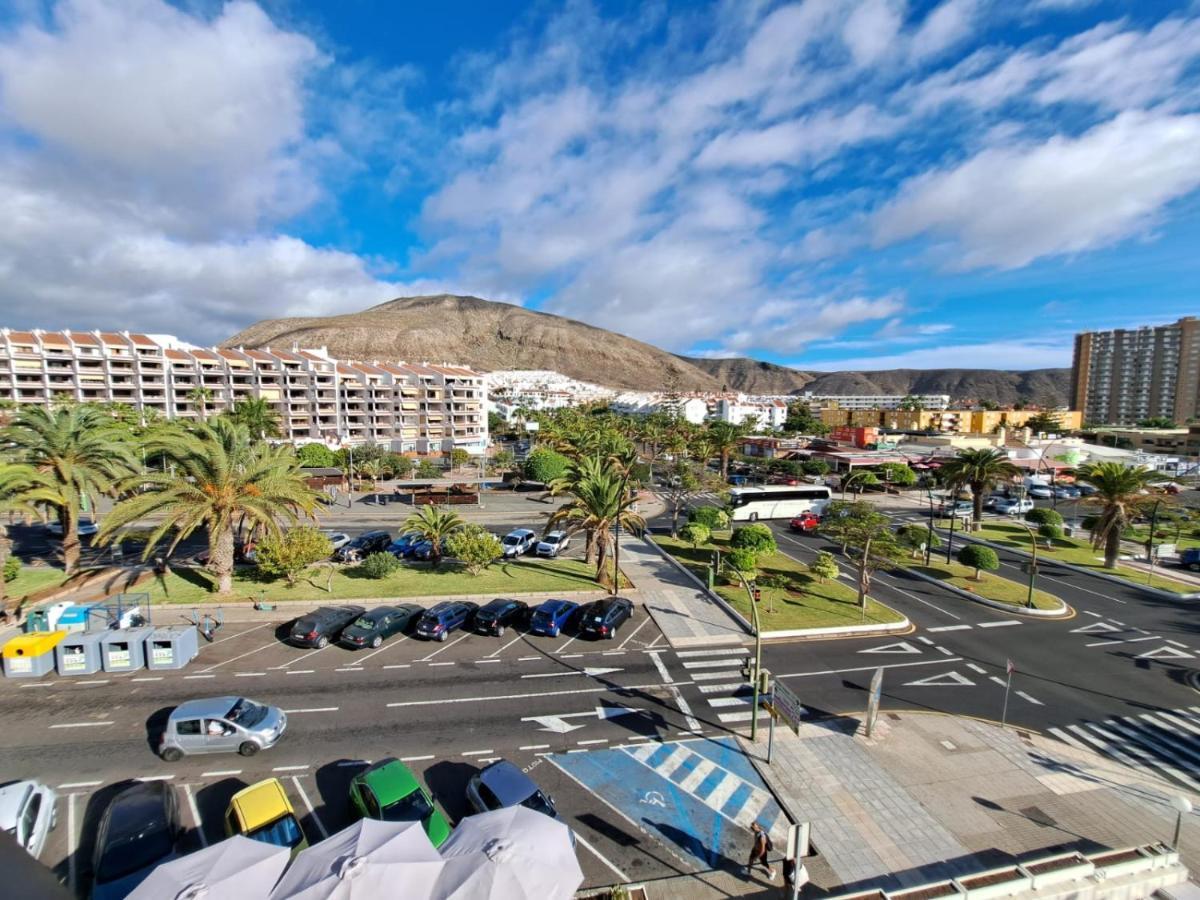Newly Reformed 2 Bedroom Apartment In The Center Of Los Cristianos Los Cristianos  Extérieur photo