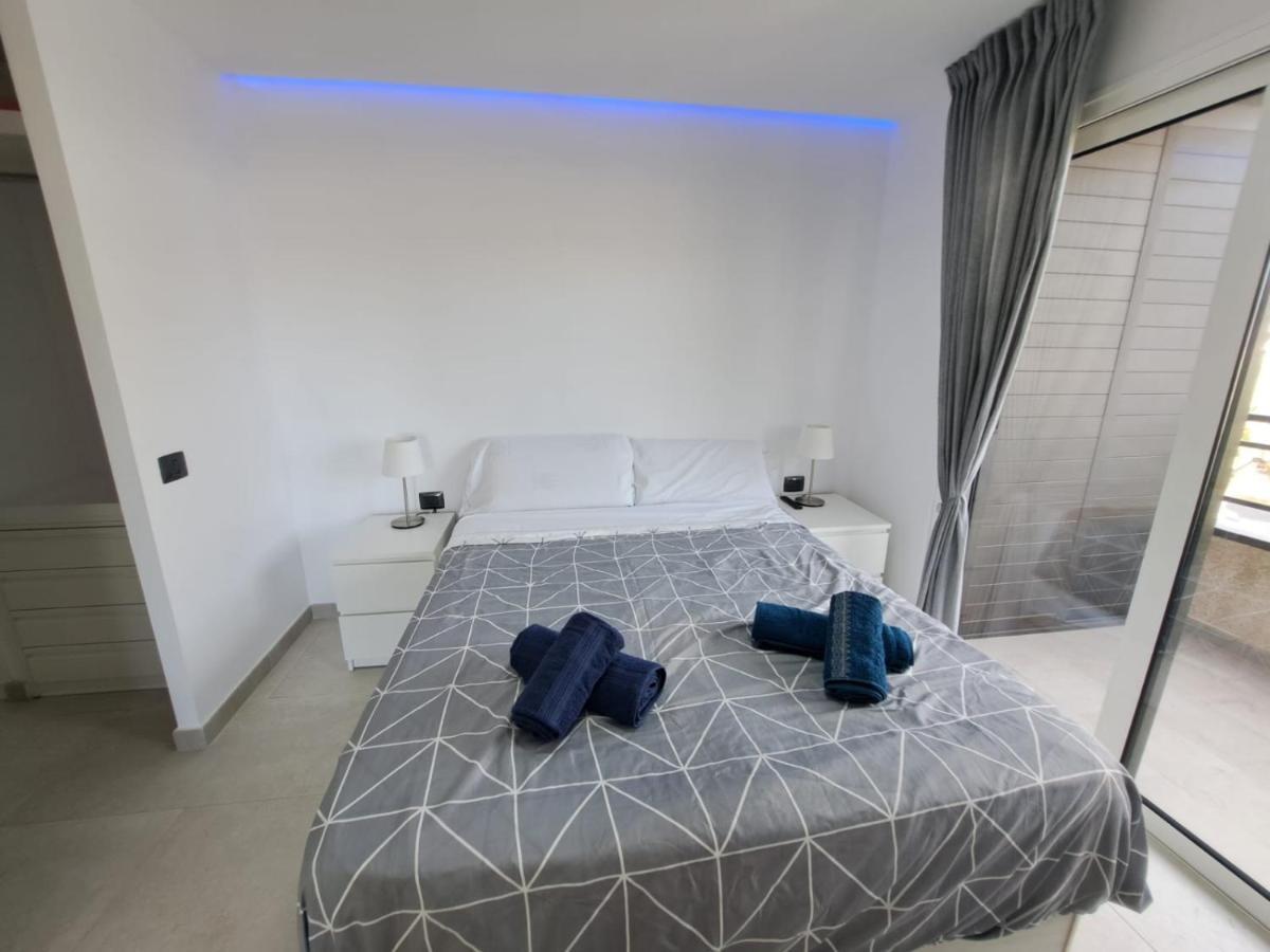 Newly Reformed 2 Bedroom Apartment In The Center Of Los Cristianos Los Cristianos  Extérieur photo